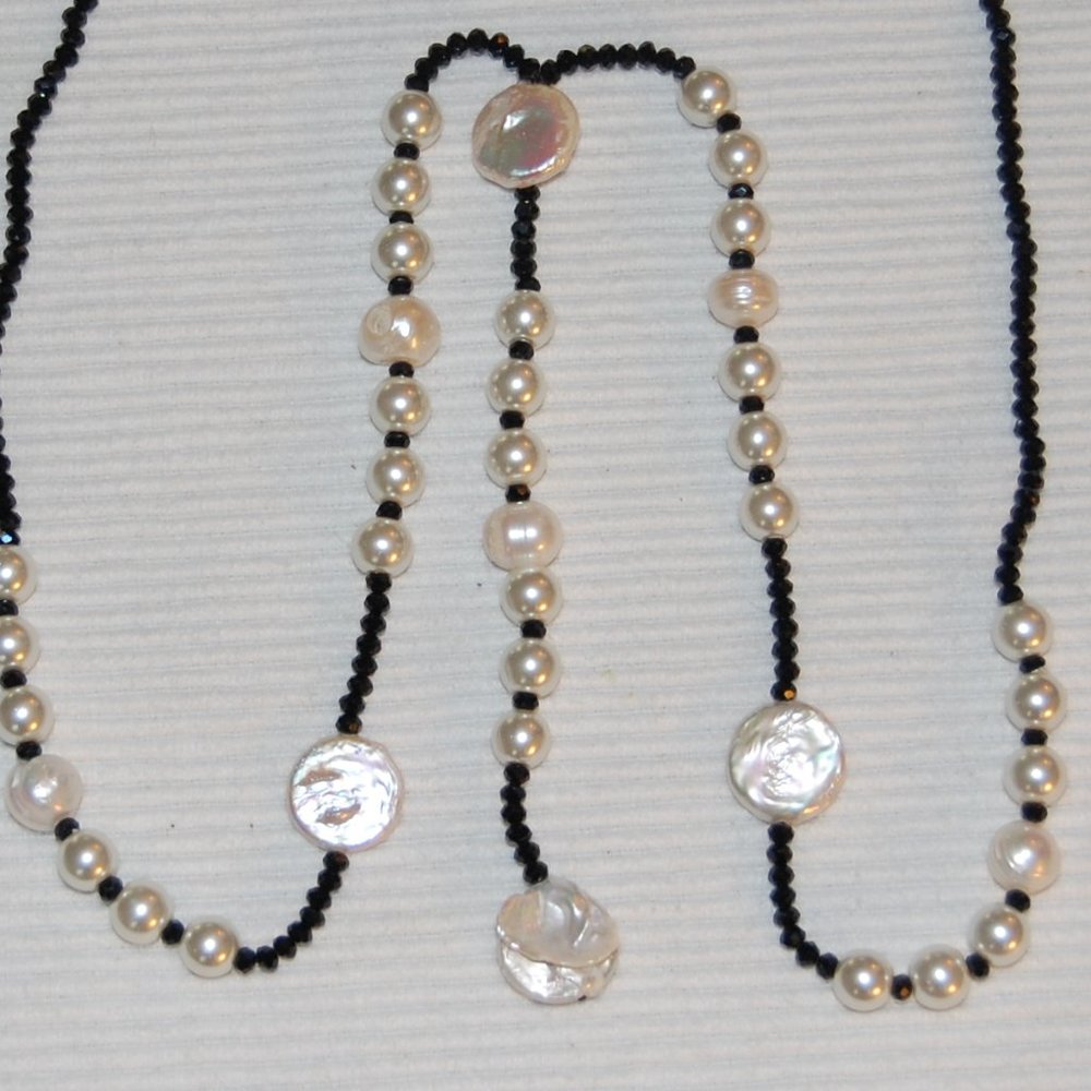 Black Sparkley Seed Beads With White Pearl Like Round & Flat Beads 20 1/2" Long